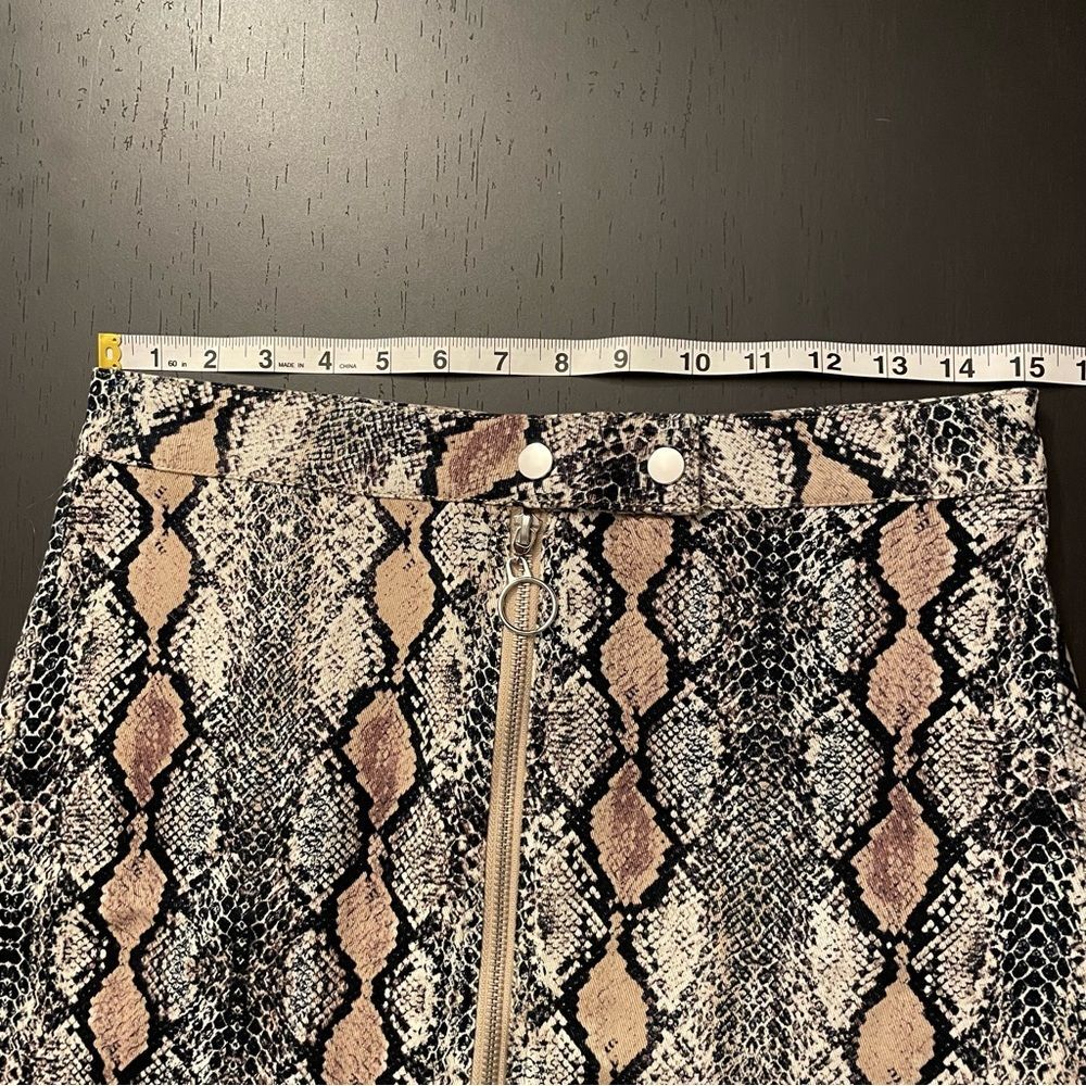 Altar’d State Pink Tan Snake Skin Print Zip Up Mini Skirt Women’s Size L - Picture 7 of 7